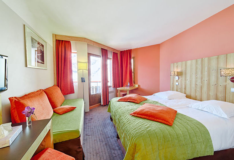 Hôtel Les Bruyères  | Les Menuires | Savoie | France 17