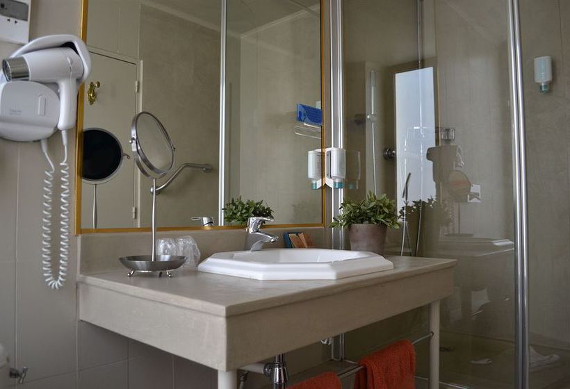 Hôtel Saint Ferreol  | Marseille | Bouches du Rhone | France 3