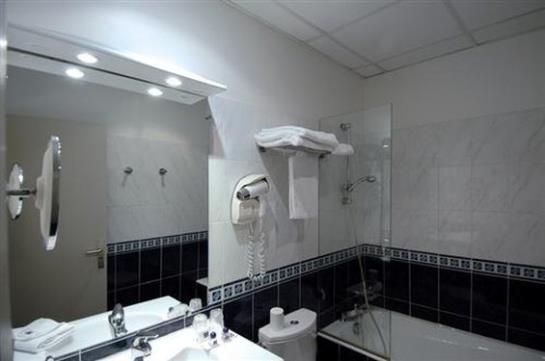 Hôtel Kyriad Avignon Centre Palais Des Papes  | Avignon | Vaucluse | France 14