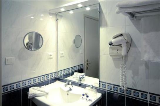 Hôtel Kyriad Avignon Centre Palais Des Papes  | Avignon | Vaucluse | France 17