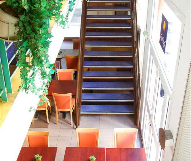 Hotel Kyriad Nice Port Niza