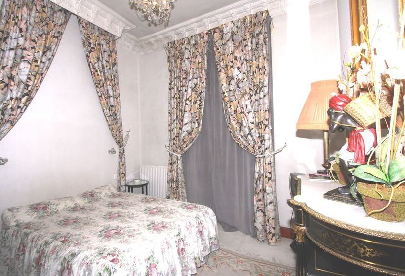 Marie Stuart Hotel  | La Roche-sur-Yon | Vendee | France 1