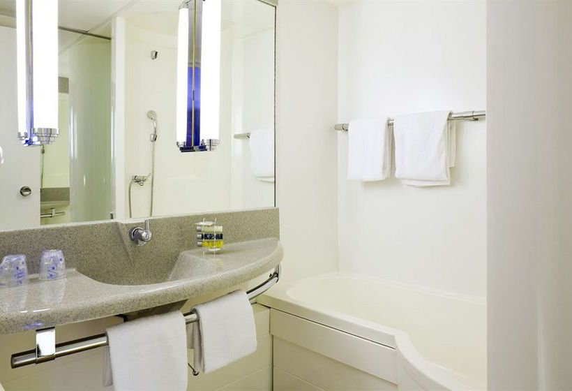 Novotel Lyon Nord Porte de Lyon  | Dardilly | Rhone | France 1