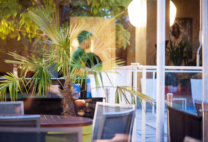 Novotel Lyon Nord Porte de Lyon  | Dardilly | Rhone | France 16