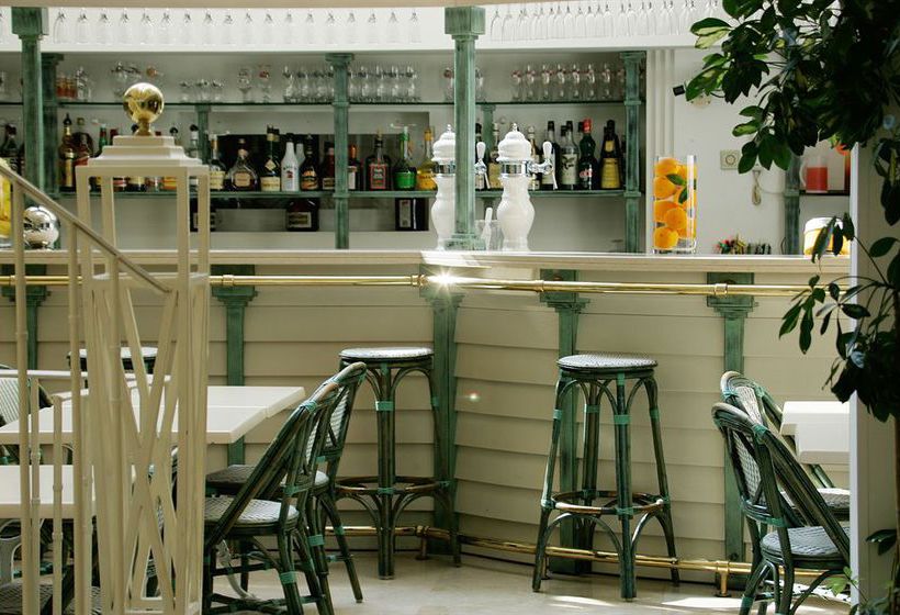 Hôtel Saint Sauveur  | Lourdes | Hautes-Pyrenees | France 1