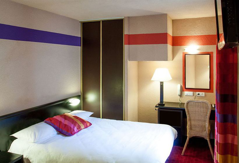 Hôtel Saint Sauveur  | Lourdes | Hautes-Pyrenees | France 14