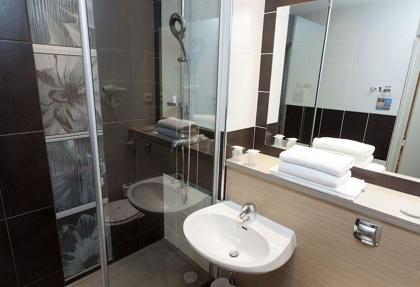 Hôtel Kyriad Marseille Centre Rabatau  | Marseille | Bouches du Rhone | France 8