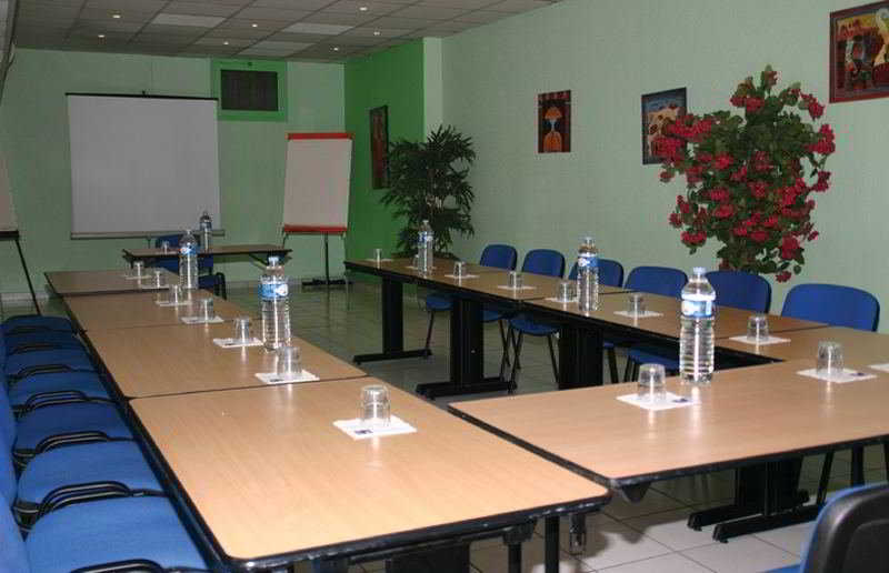 Hôtel Kyriad Nice Ouest Saint Isidore 