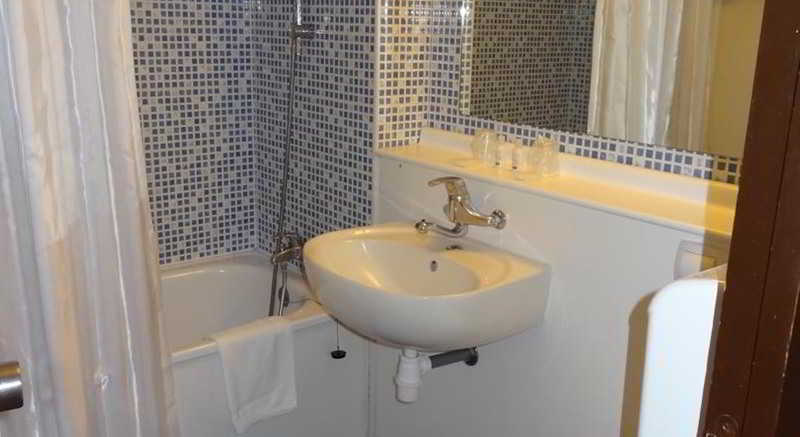 Hôtel Kyriad Tarbes Odos  | Odos | Hautes-Pyrenees | France 7