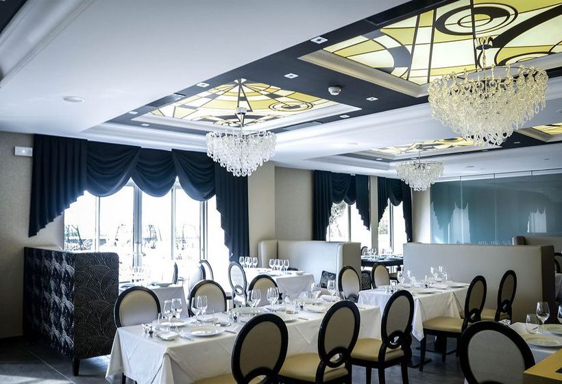 Le Regina Biarritz Hotel & Spa by MGallery Collection  | Biarritz | Pyrenees-Atlantiques | France 11