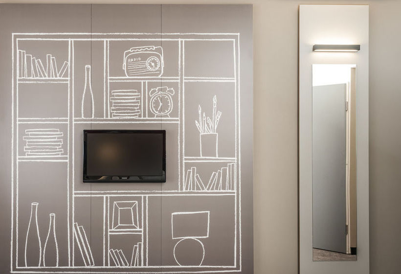 Hôtel Ibis Rennes Centre Gare Sud  | Rennes | Ille-et-Vilaine | France 14