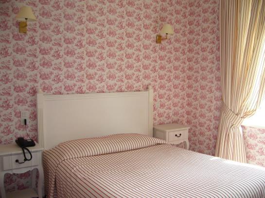 Comfort Hotel De La Poste  | Mortain | Manche | France 2