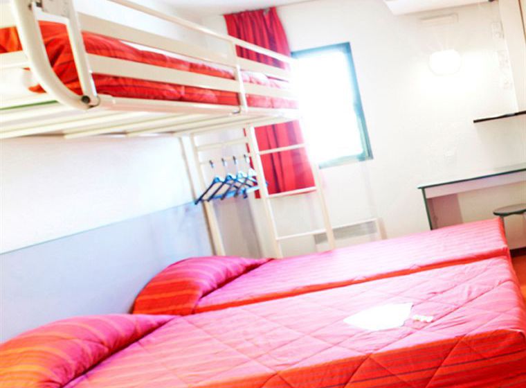 Hôtel Première Classe Annemasse Gaillard  | Gaillard | Haute-Savoie | France 13