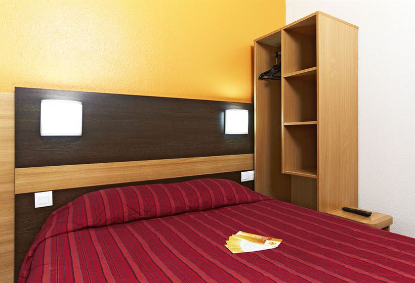 Hôtel Premiere Classe Cergy Saint Christophe  | Cergy | Val-d'Oise | France 11