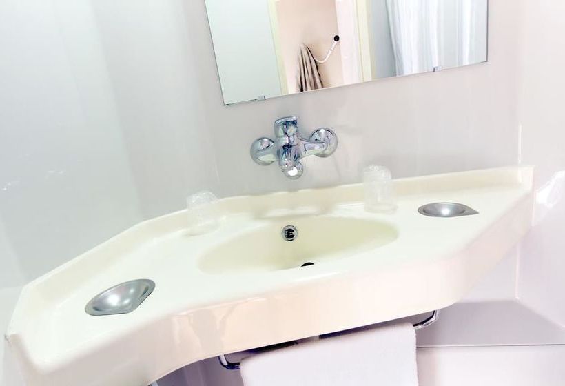 Hôtel Première Classe Rennes Cesson  | Cesson Sevigne | Ille-et-Vilaine | France 19