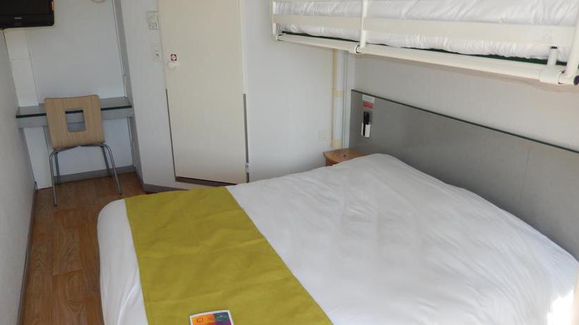 Hotel Ptit Dej Saintes Recouvrance Charente Marítimo