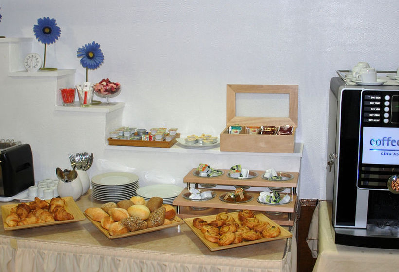 Hôtel Crimée  | Paris | Paris | France 8