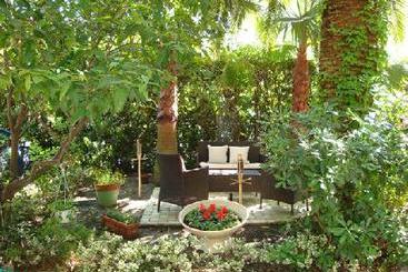 Hôtel Le Ponteil  | Antibes | Alpes-Maritimes | France 3