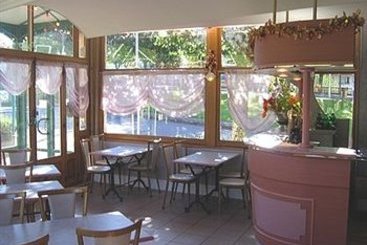 Hotel Au Val Dore  | La Bourboule | Puy-de-Dome | France 1