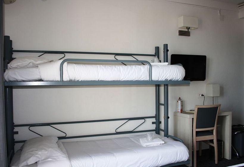 Inter-Hotel Le Régina  | Canet en Roussillon | Pyrenees-Orientales | France 17