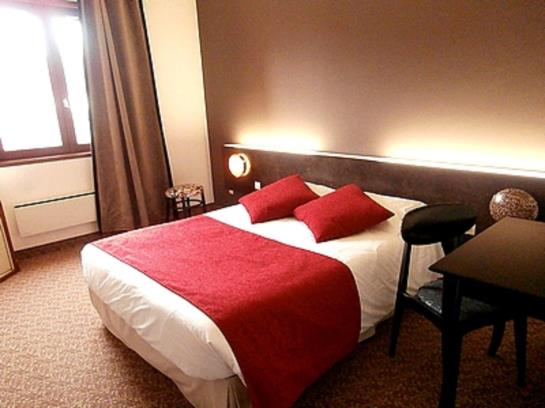 Hotel le Merle Blanc  | Digoin | Saone-et-Loire | France 13