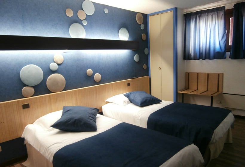 Hotel le Merle Blanc  | Digoin | Saone-et-Loire | France 3