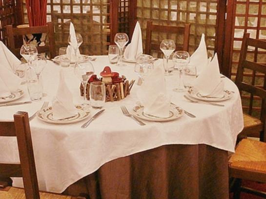 Hotel le Merle Blanc  | Digoin | Saone-et-Loire | France 6