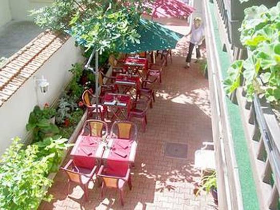 Hotel de Stade  | Dijon | Cote d'Or | France 19