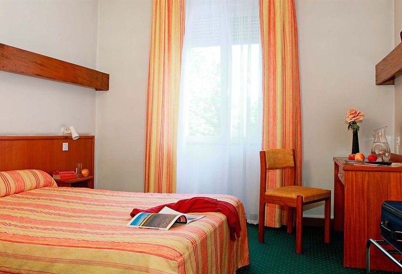 Hotel de la Cloche  | Dole | Jura | France 1