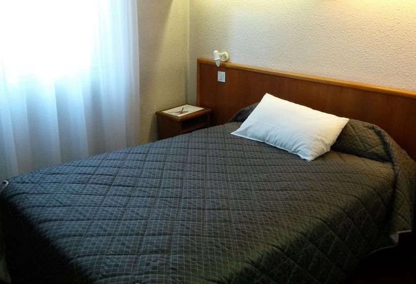 Hotel de la Cloche  | Dole | Jura | France 20