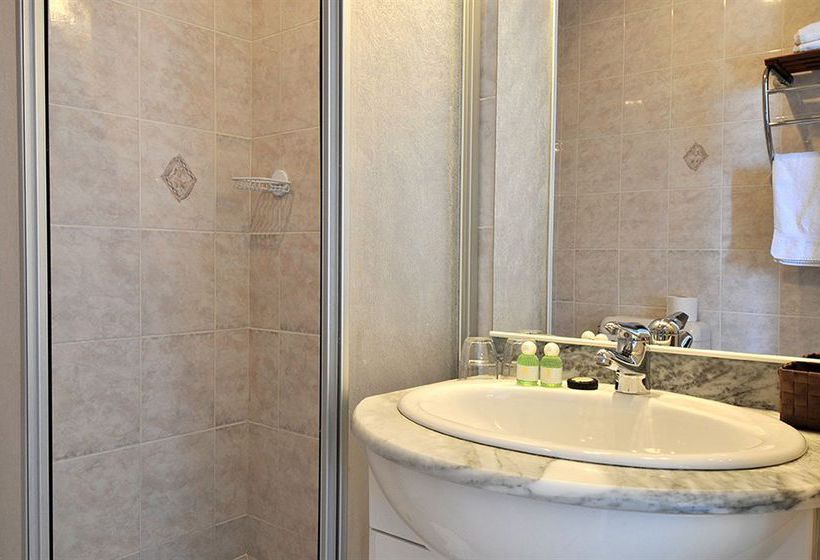 Hôtel Le Panorama  | Évian-les-Bains | Haute-Savoie | France 12