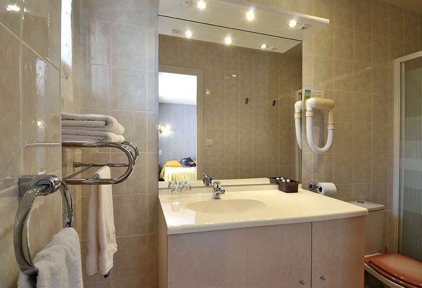 Hôtel Le Panorama  | Évian-les-Bains | Haute-Savoie | France 9