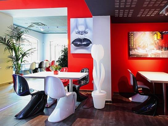 Grand Hotel des Colonnes  | Greoux les Bains | Alpes-de-Haute-Provence | France 8