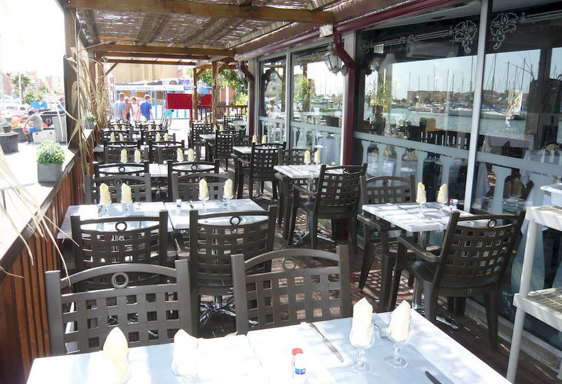 Hotel du Port  | Gruissan | Aude | France 2