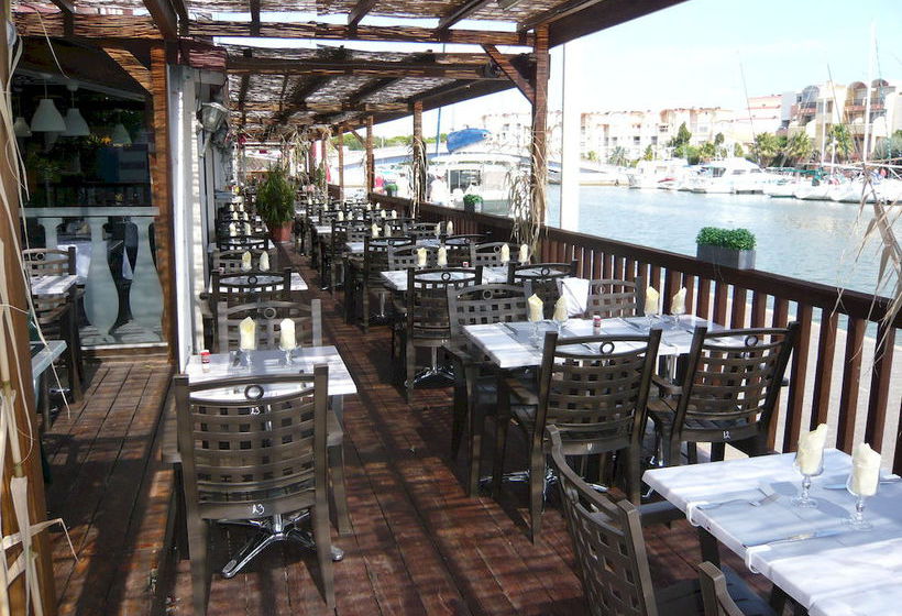 Hotel du Port  | Gruissan | Aude | France 3