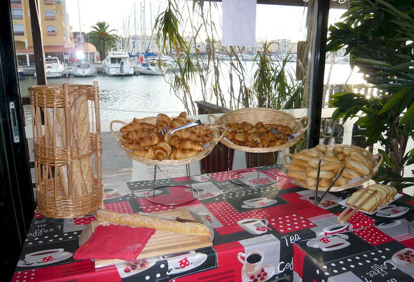 Hotel du Port  | Gruissan | Aude | France 8