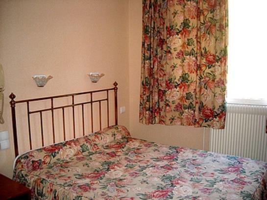 Terrasse Hotel  | Lisieux | Calvados | France 1