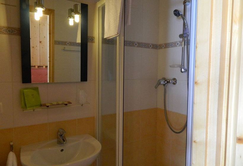 Hotel les Sapins  | Montriond | Haute-Savoie | France 1