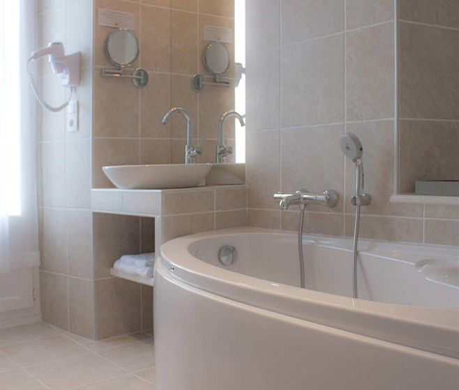 Hotel de Paris  | Murol | Puy-de-Dome | France 5