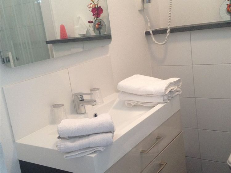 Hotel de la Marne  | Paimpol | Côtes-d'Armor | France 5