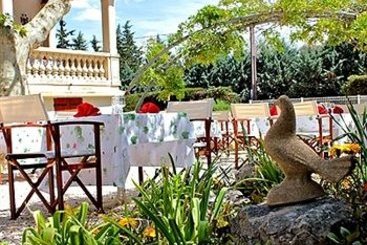 Hotel le Colombier  | Remoulins | Gard | France 17