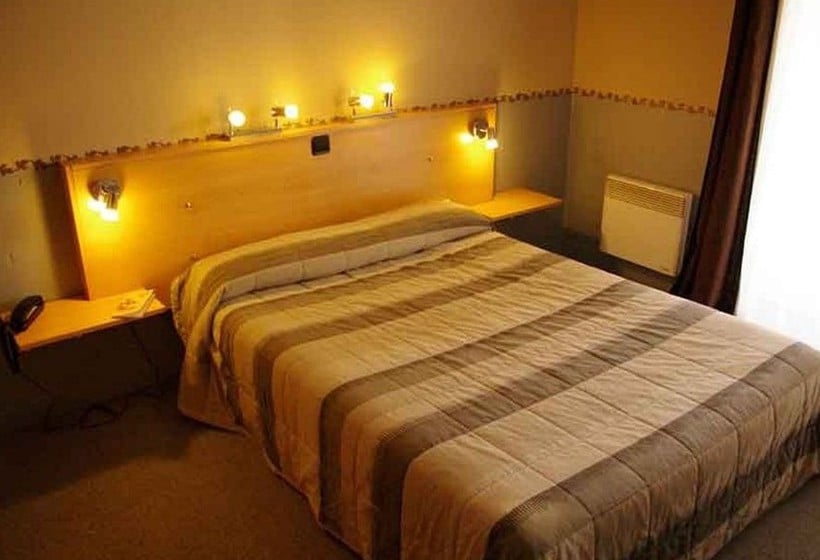 P'tit Dej-HOTEL Saintes Hôtel de France