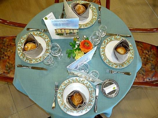 Hotel le Chatard  | Sarcey | Rhone | Francia 17