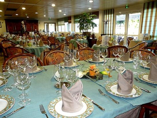 Hotel le Chatard  | Sarcey | Rhone | Francia 18