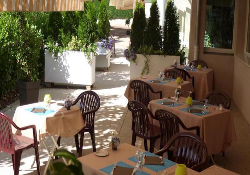 Hotel le Chatard  | Sarcey | Rhone | Francia 5