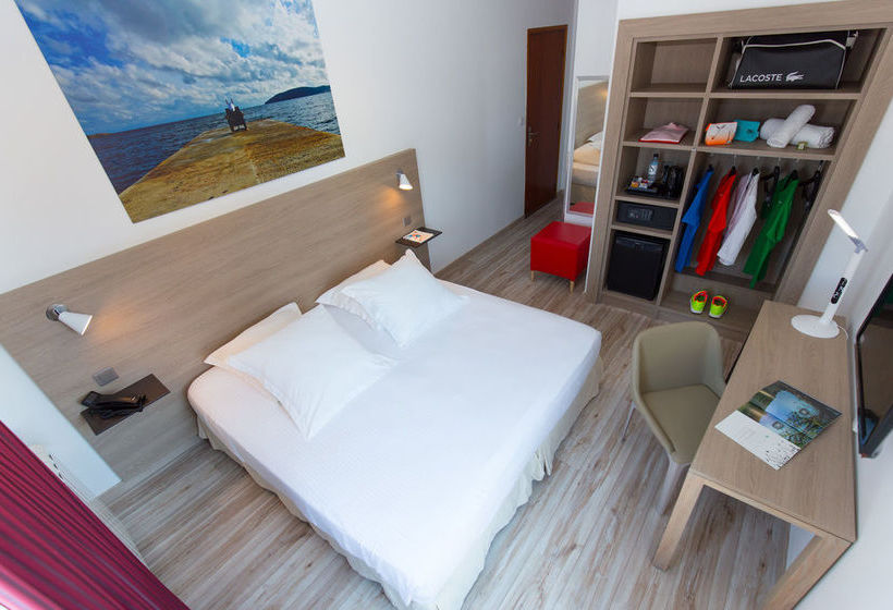 Grand Hotel Dauphine  | Toulon | Var | France 11