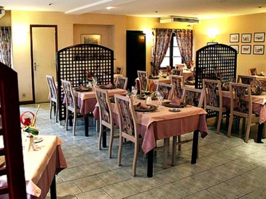 Hôtel De la Paix  | Tournus | Saone-et-Loire | France 11