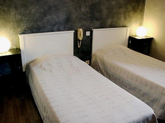 Hôtel De la Paix  | Tournus | Saone-et-Loire | France 12