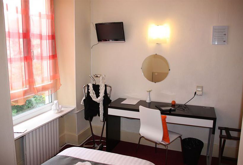 Hotel de Biarritz  | Vichy | Allier | France 11