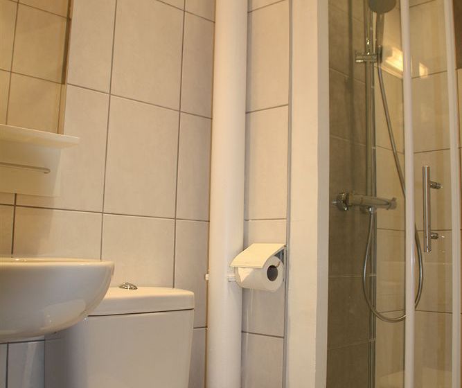 Hotel de Biarritz  | Vichy | Allier | France 12